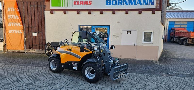 E-FARM: Giant gt 5048 teleskoplader euro aufnahme, pro inching + handgas - Telehandler - id TGPLTWQ - €56,500 - Year of construction: 2024 - Engine hours: 65,Engine power (HP): 49,Germany