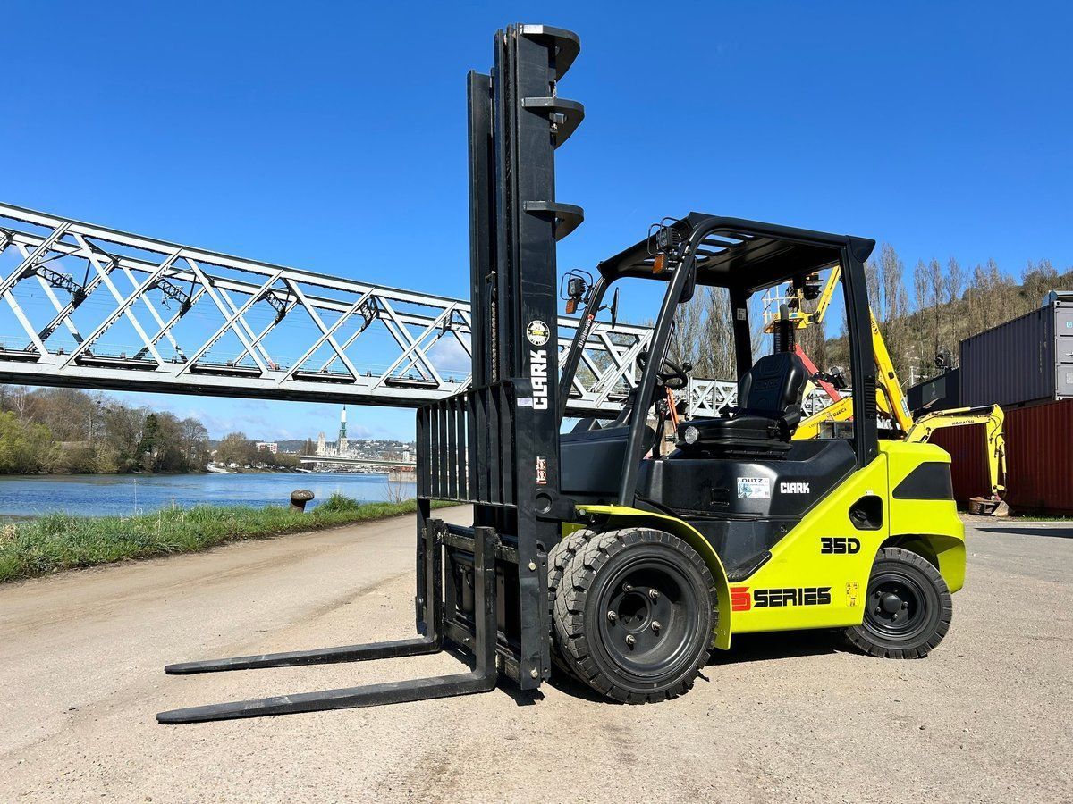 Clark s35d Viličar 38.000 €