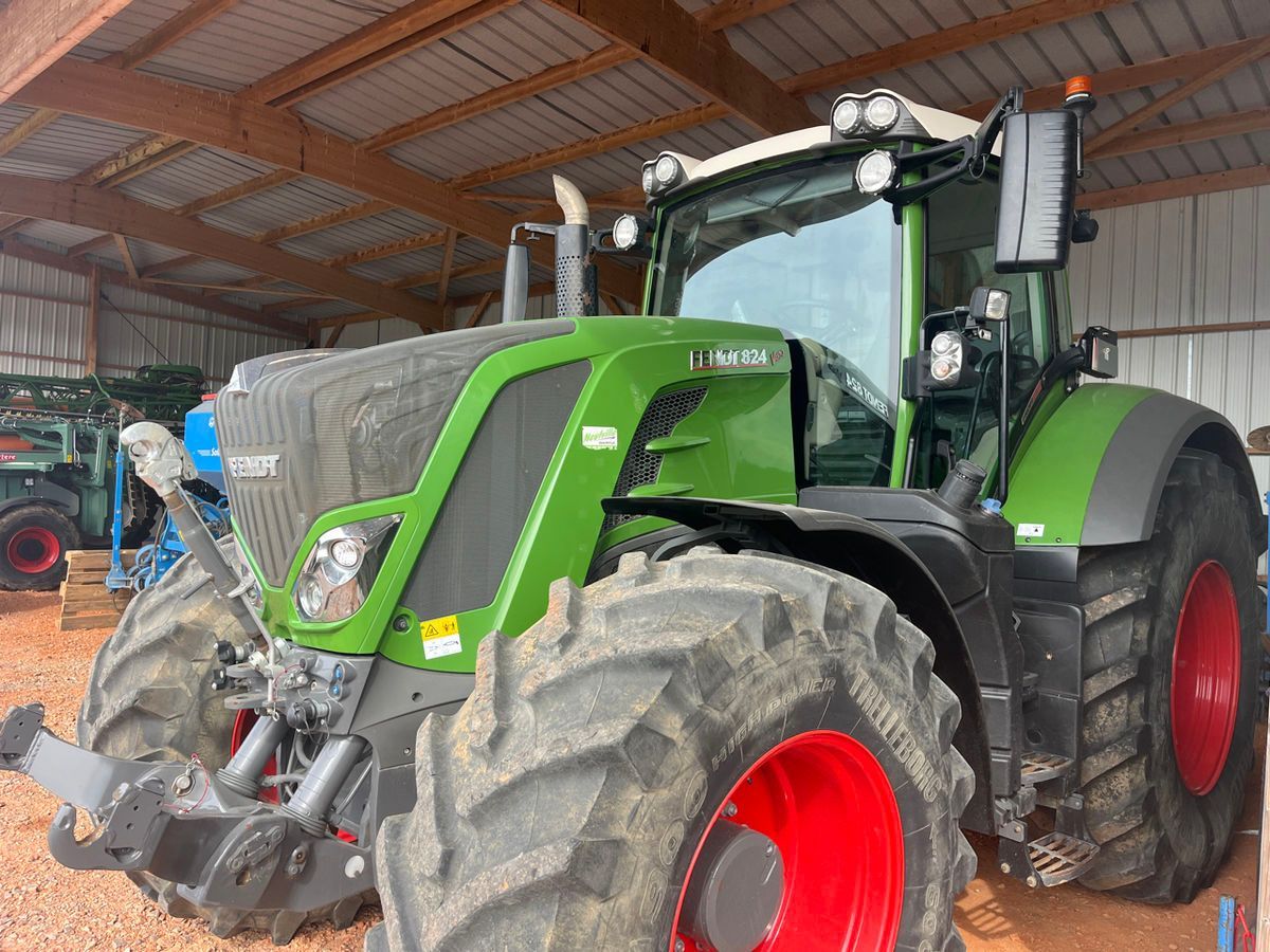Fendt 824 Vario Profi Plus Traktor 125.000 €