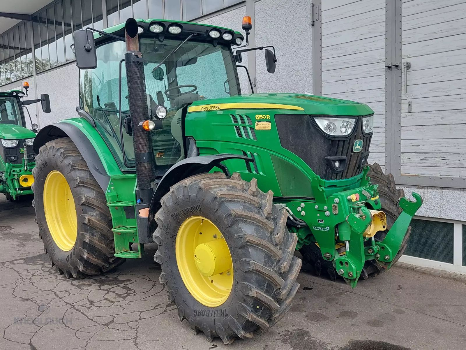 E-FARM: John Deere 6150 R - Tractor - id TZXQWKL - €77,311 - Year of construction: 2015 - Engine hours: 5,991,Engine power (HP): 170,Germany