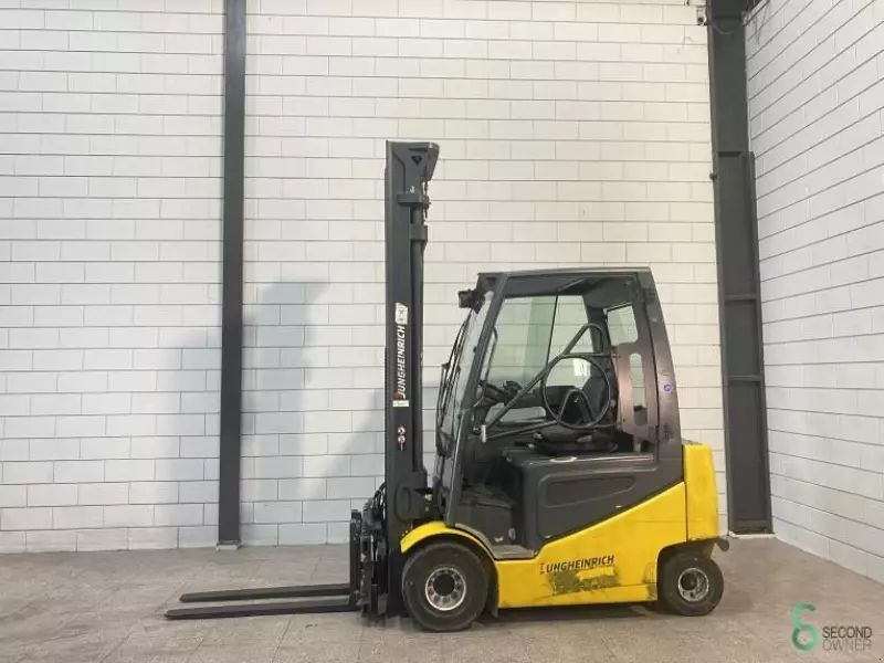 JUNGHEINRICH efg 425 Carrello elevatore 7.350 €