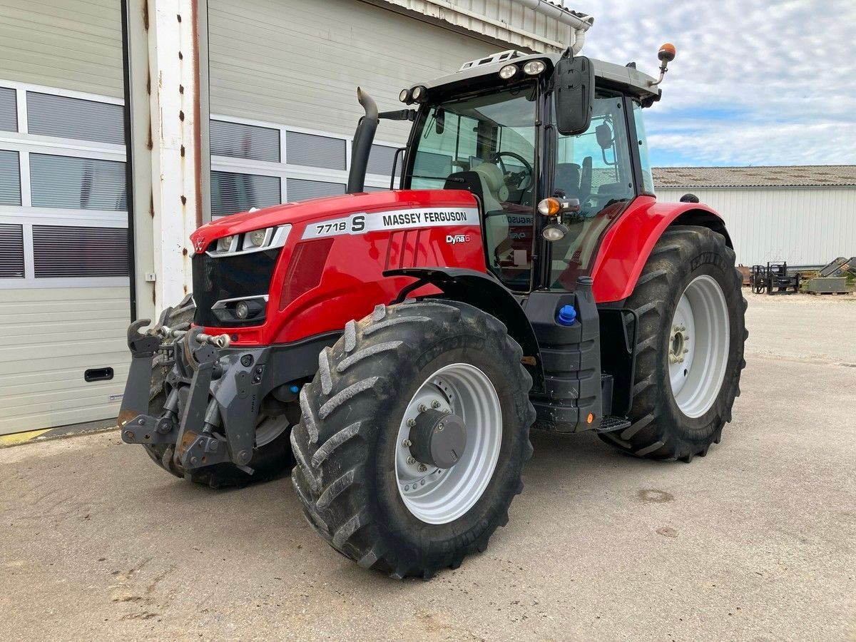 E-FARM: Massey Ferguson 7718S Efficient - Трактор - id EVY1XBA - 88 500 € - Година на построяване: 2021 - Работни часове на двигателя: 3000,Франция
