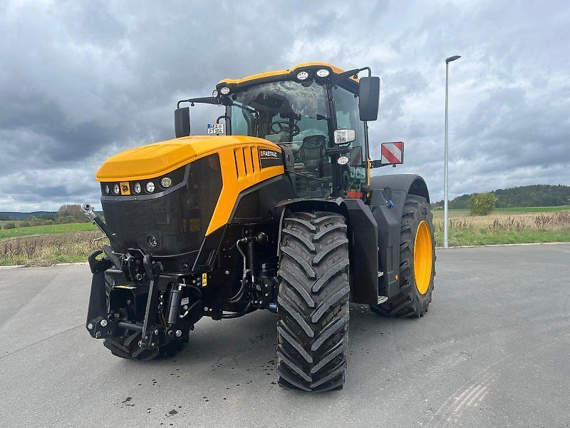 E-FARM: JCB Fastrac 8330 - Tracteur - id JZWDLAL - 202 500 € - Année: 2022 - Lecture du nombre d'heure: 1 100,Puissance du moteur (chevaux): 330,Allemagne