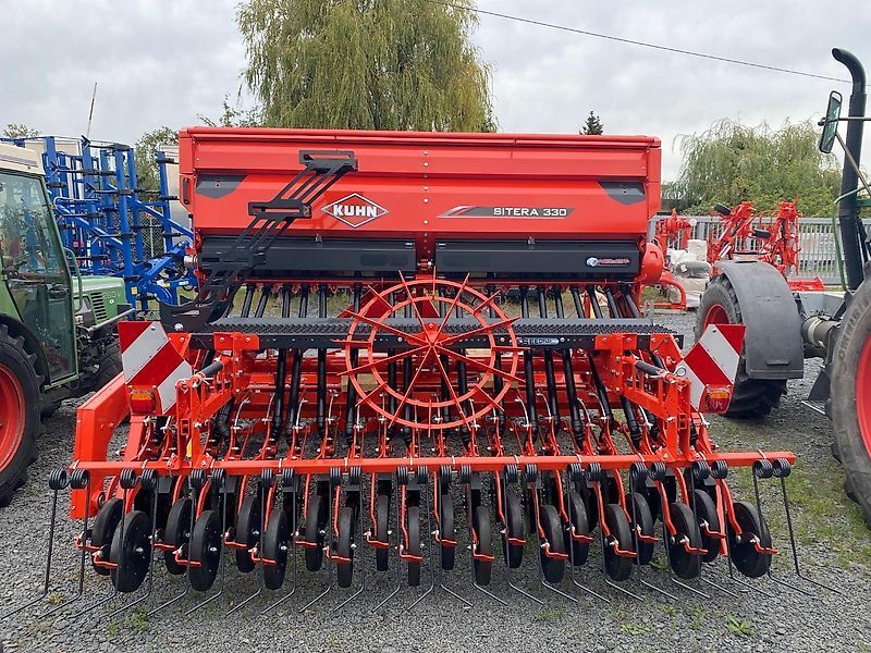 E-FARM: Kuhn Sitera 330-20 - Taladro - id TIPUN9R - 34.500 € - Año: 2023 - Alemania