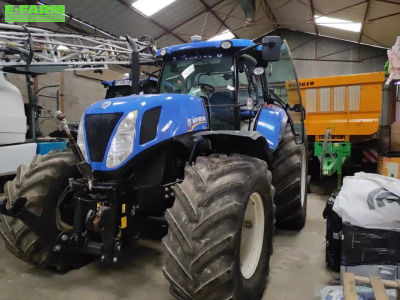 E-FARM: New Holland T7.260 - Tractor - id 2QHXLTH - €69,000 - Year of construction: 2012 - Engine hours: 4,950,Engine power (HP): 230,France