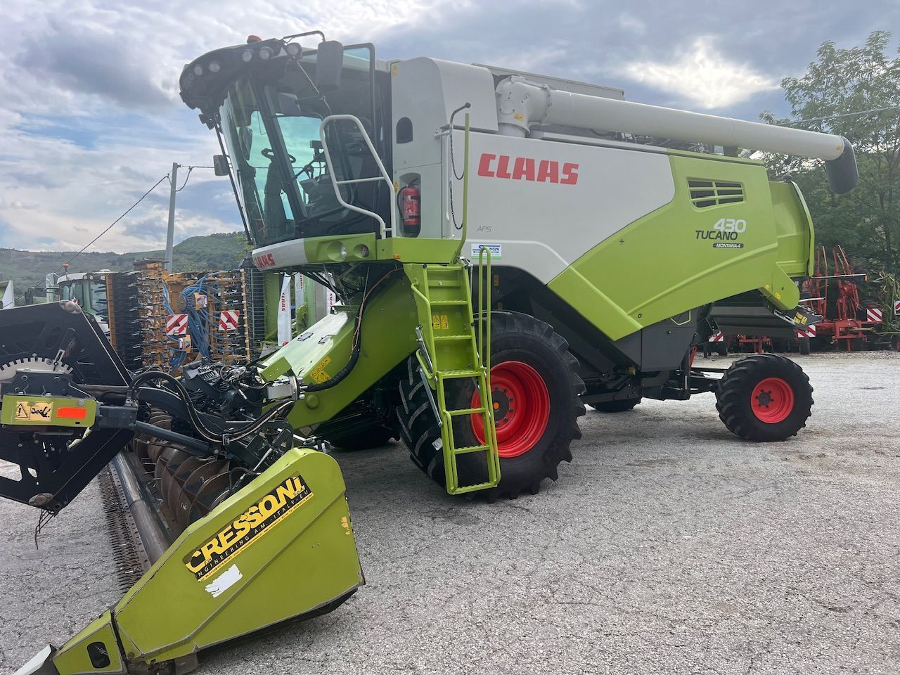E-FARM: Claas Tucano 430 Montana - Mähdrescher - id 8TTVRMJ - Baujahr: 2020 - Abgelesene Motorstunden: 3.190,Italien