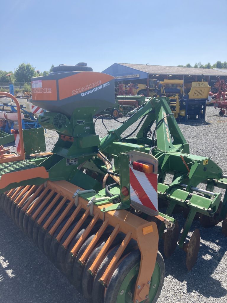 E-FARM: Amazone catros 3001-plus - Grubber - id QILBMUA - 13.500 € - Baujahr: 2015 - Frankreich