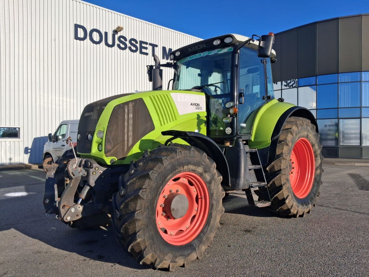 Claas Axion 820 Tractor €40,000
