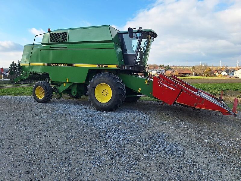 John Deere 2054 Combine harvester €51,327
