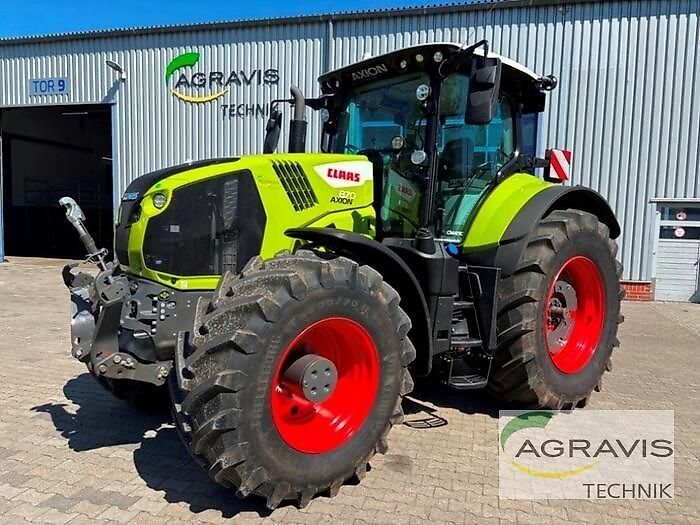 E-FARM: Claas Axion 870 CMATIC CEBIS - Traktor - id 9JV2NKJ - 180.900 € - Baujahr: 2023 - Abgelesene Motorstunden: 680,Motorleistung (PS): 295,Deutschland