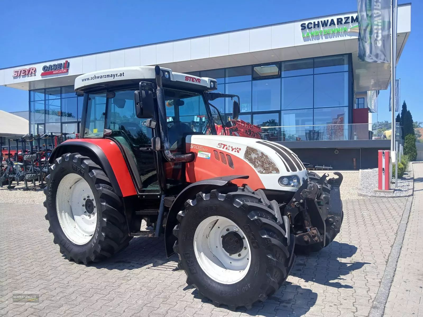 E-FARM: Steyr 9105MT - Tractor - id UQVB4UL - €31,770 - Year of construction: 2009 - Engine hours: 10,195,Engine power (HP): 102,Austria