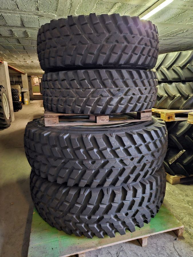 E-FARM: Nokian kompletträder 540/80r38 und 440/80r28 - Ruedas y orugas - id J2VAF9K - 8325 € - Austria