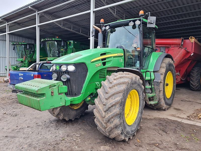 John Deere 7930 Tractor €68,098