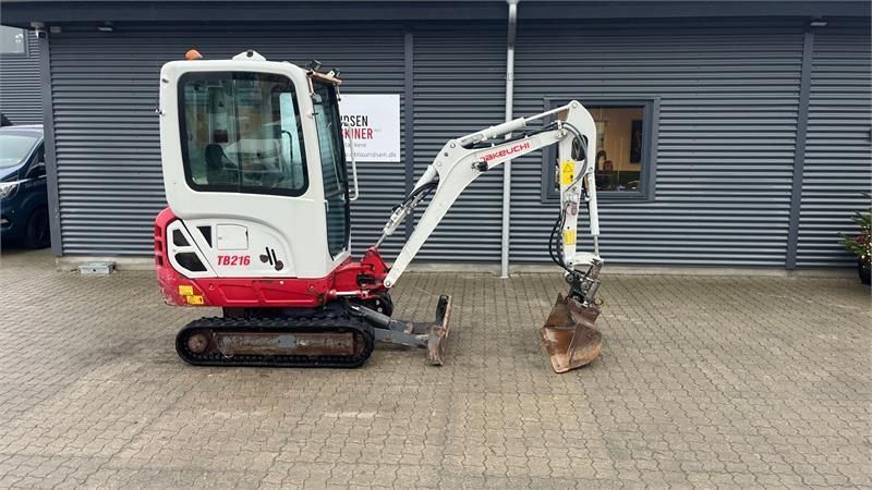 Takeuchi tb216 tiltman med hydraulisk skovlskifte Mini-pelle 17 972 €