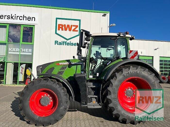 Fendt 724 Vario Tractor