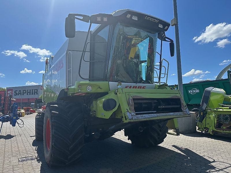 E-FARM: Claas Lexion 540 - Mähdrescher - id 8JHUS8B - 66.450 € - Baujahr: 2005 - Abgelesene Motorstunden: 4.311,Motorleistung (PS): 300,Deutschland