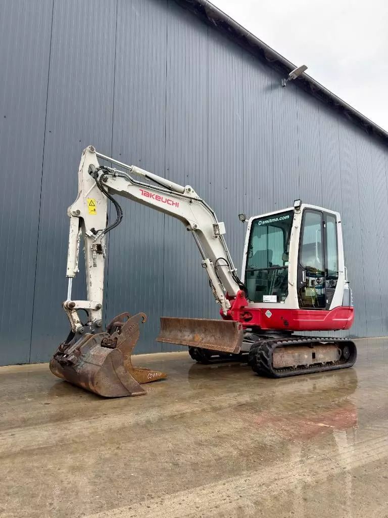 Takeuchi tb235 Mini excavator 22.500 EUR