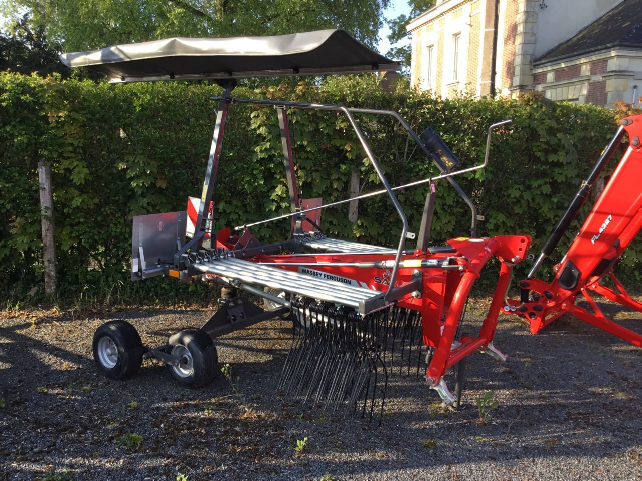 E-FARM: Massey Ferguson RK451 DN - Karuzelowy przetrząsacz do siana - id W3D9YQU - Rok produkcji: 2023 - Francja