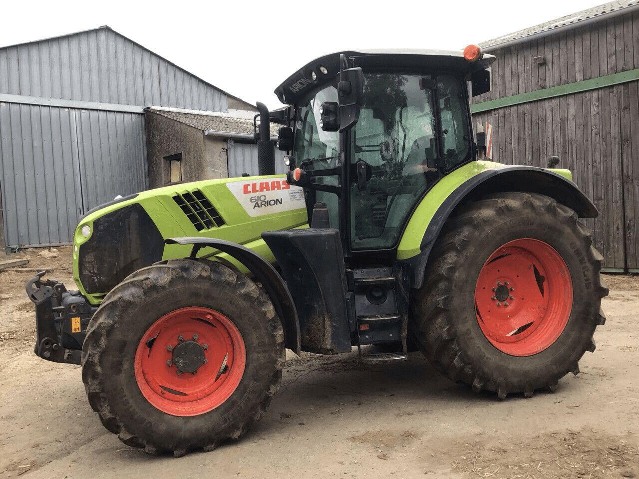 E-FARM: Claas Arion 610 - Tracteur - id ZNGSEV4 - 77 000 € - Année: 2020 - Lecture du nombre d'heure: 3 200,Puissance du moteur (chevaux): 120