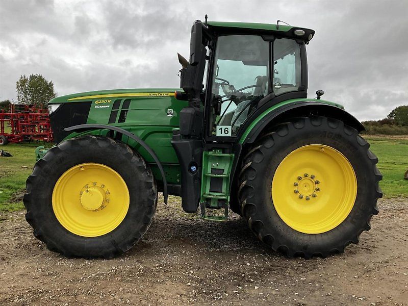 John Deere 6230 R Traktor 72 000 €