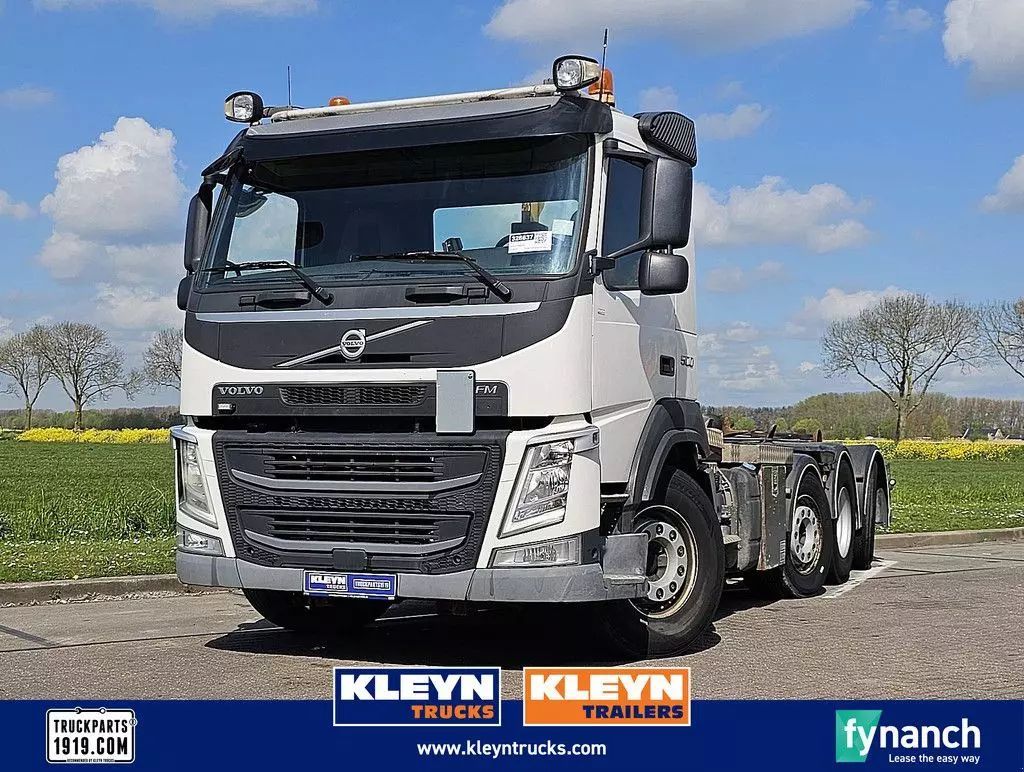 VOLVO fm 500 6x2 triple hooklift Trailer €29,950