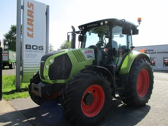 E-FARM: Claas Trion 520 - Traktor - id BBDDAIZ - 44.500 € - Baujahr: 2014 - Abgelesene Motorstunden: 5.250,Niederlande