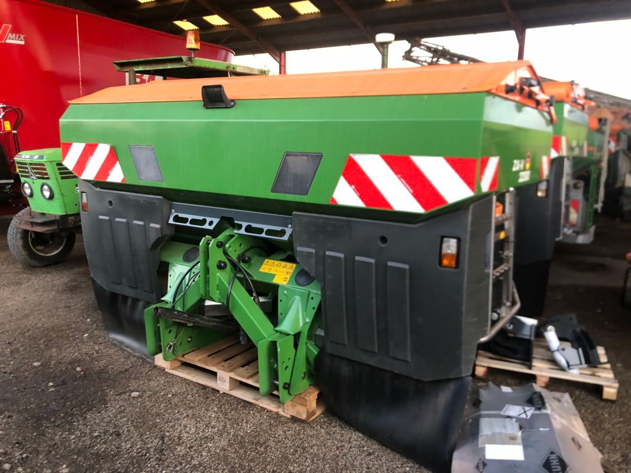 Amazone zav 3200 profis tronic Fertiliser spreader €13,000