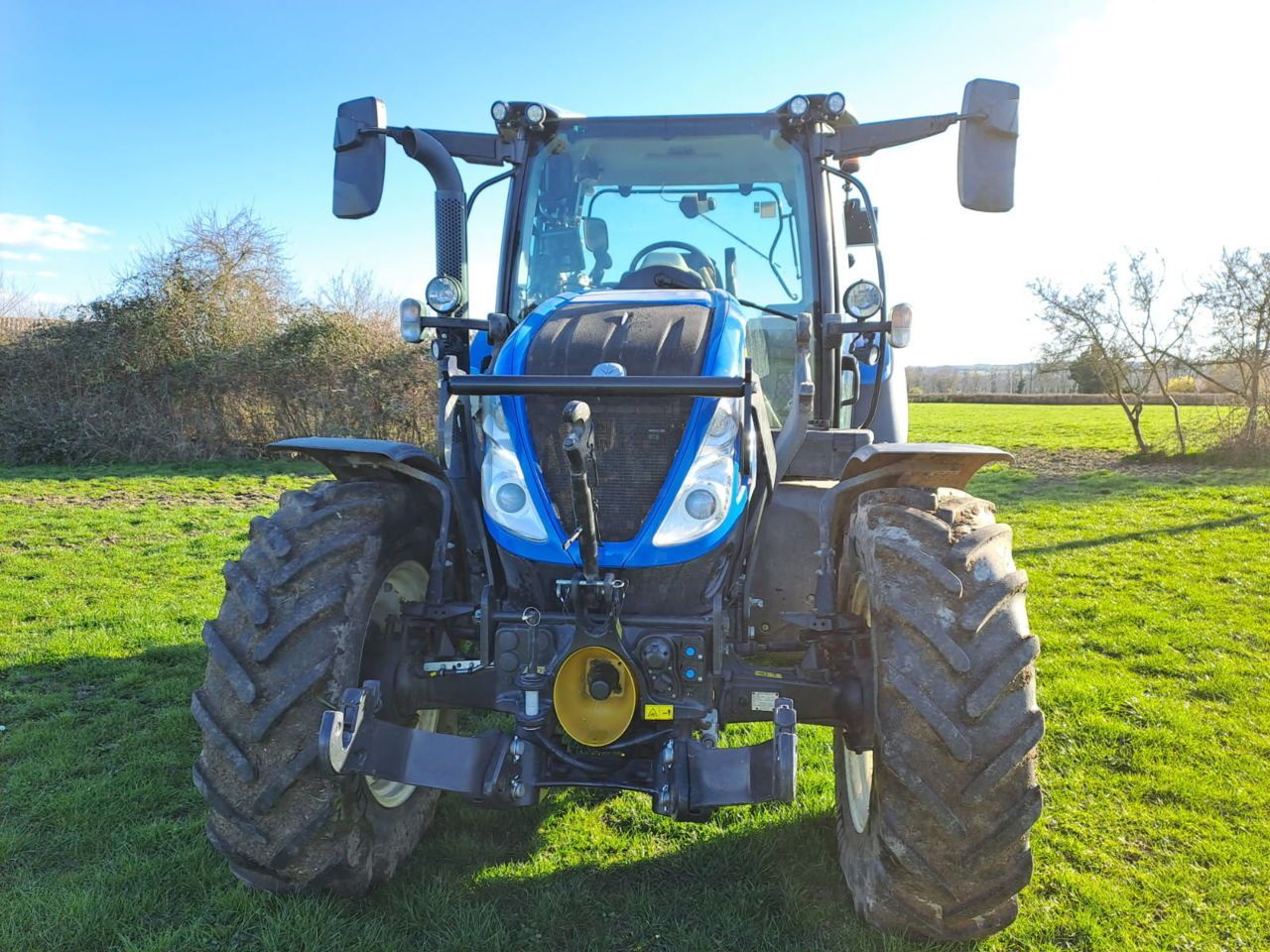 E-FARM: New Holland T5.110 - Traktor - id RY9C7RU - 79.000 € - Produktionsår: 2022 - Motortimer: 1.100,Motoreffekt (HP): 110,Frankrig