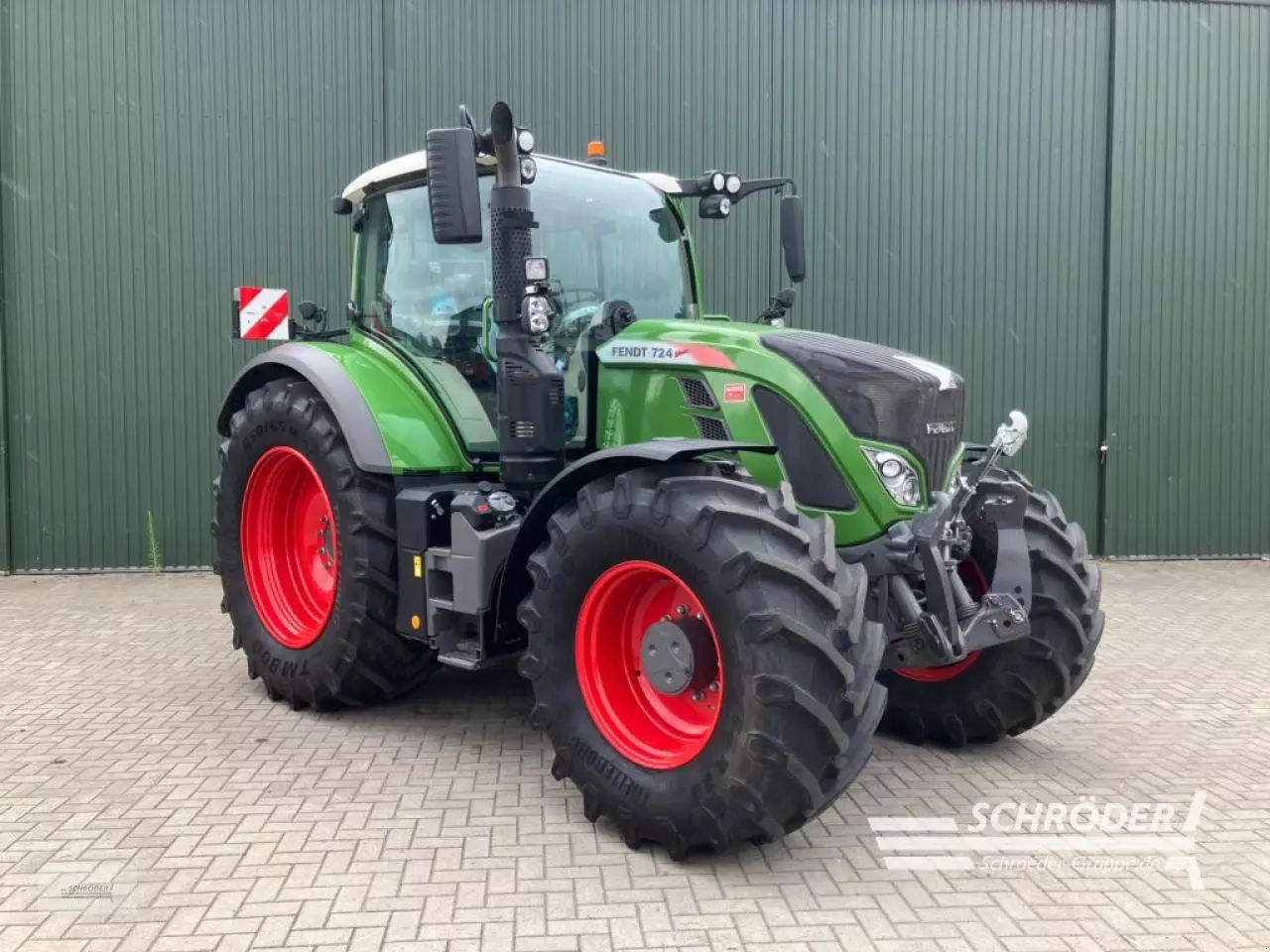 E-FARM: Fendt 724 Vario ProfiPlus - Tractor - id TJIHEFF - 155.885 EUR - Anul: 2020 - Citeste ore: 1.946,Muterea motorului: 238,Germania