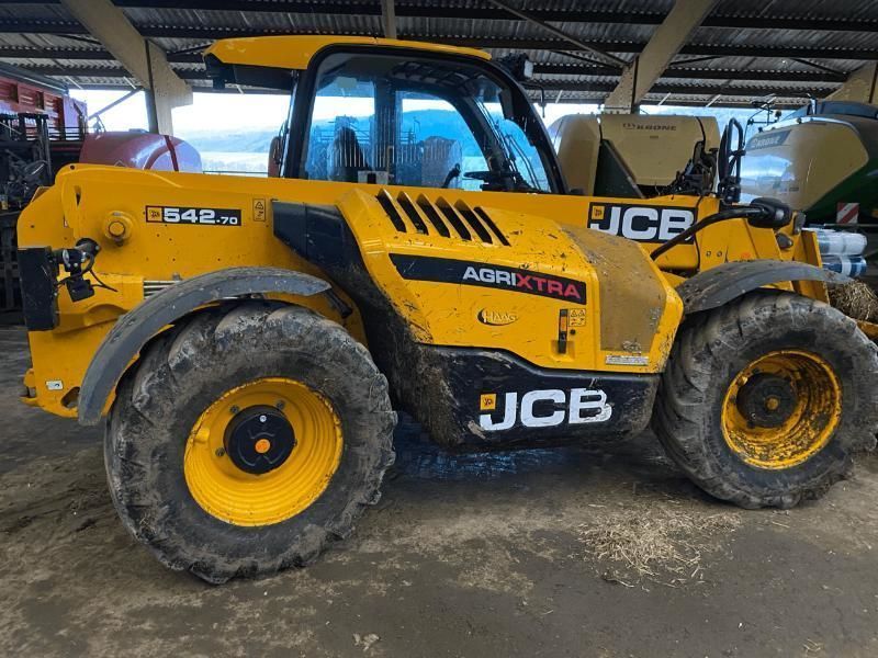 E-FARM: JCB 542/70 ag x ps6 - Chargeur télescopique  - id BYGMNLY - 67 000 € - Année: 2021 - Lecture du nombre d'heure: 3 000,Puissance du moteur (chevaux): 150,France