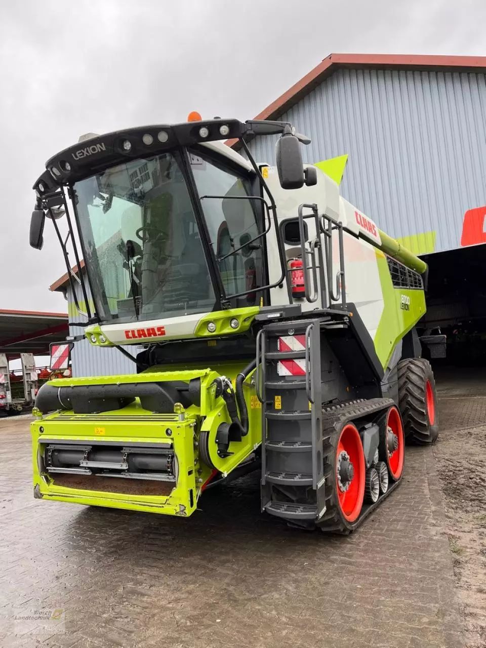 E-FARM: Claas Lexion 8700 - Moissoneuse-batteuse - id IZ5KUAY - 454 000 € - Année: 2023 - Lecture du nombre d'heure: 352,Puissance du moteur (chevaux): 585,Allemagne