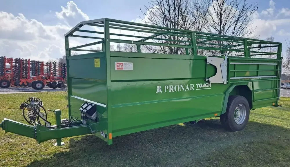E-FARM: Pronar t046h viehtransporter - Veicolo a motore - id APFAAMA - 22.900 € - Anno di costruzione: 2023 - Germania