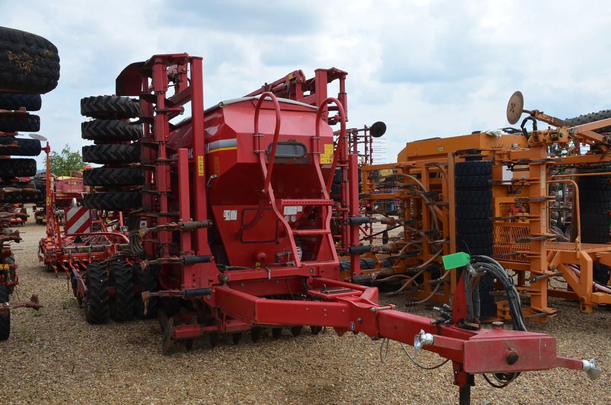 E-FARM: HORSCH 6dc cultivation drill 6m - Direct Drill - id KTH36I2 - €27,797 - Year of construction: 2008 - United Kingdom