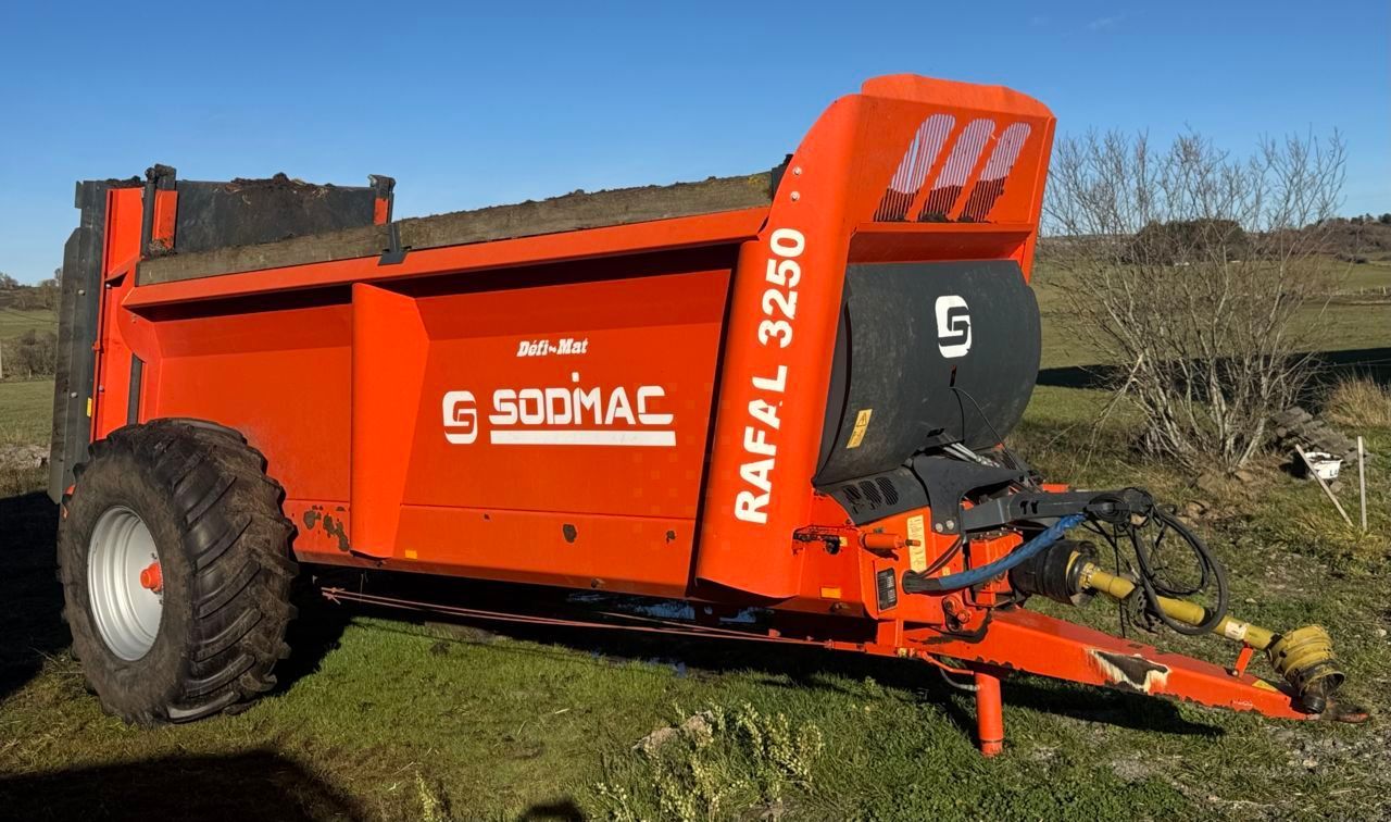 sodimac rafal 3250 Épandeur de fumier et de compost 23 000 €