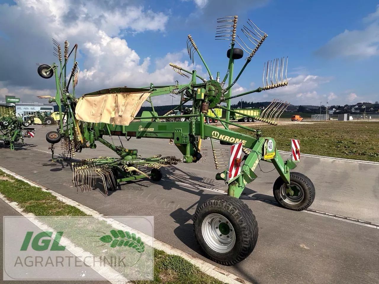 Krone Swadro 1010 Rake €7,800