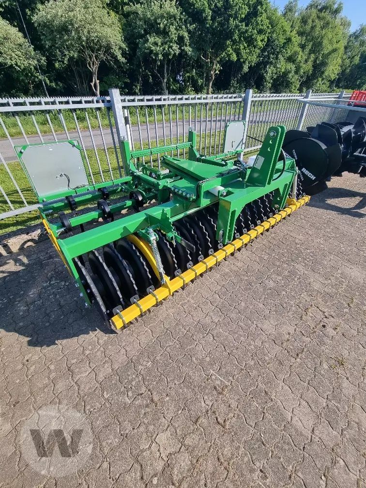 E-FARM: KERNER FP 300 - Walze - id 1XM74MA - 10.500 € - Baujahr: 2025 - Deutschland