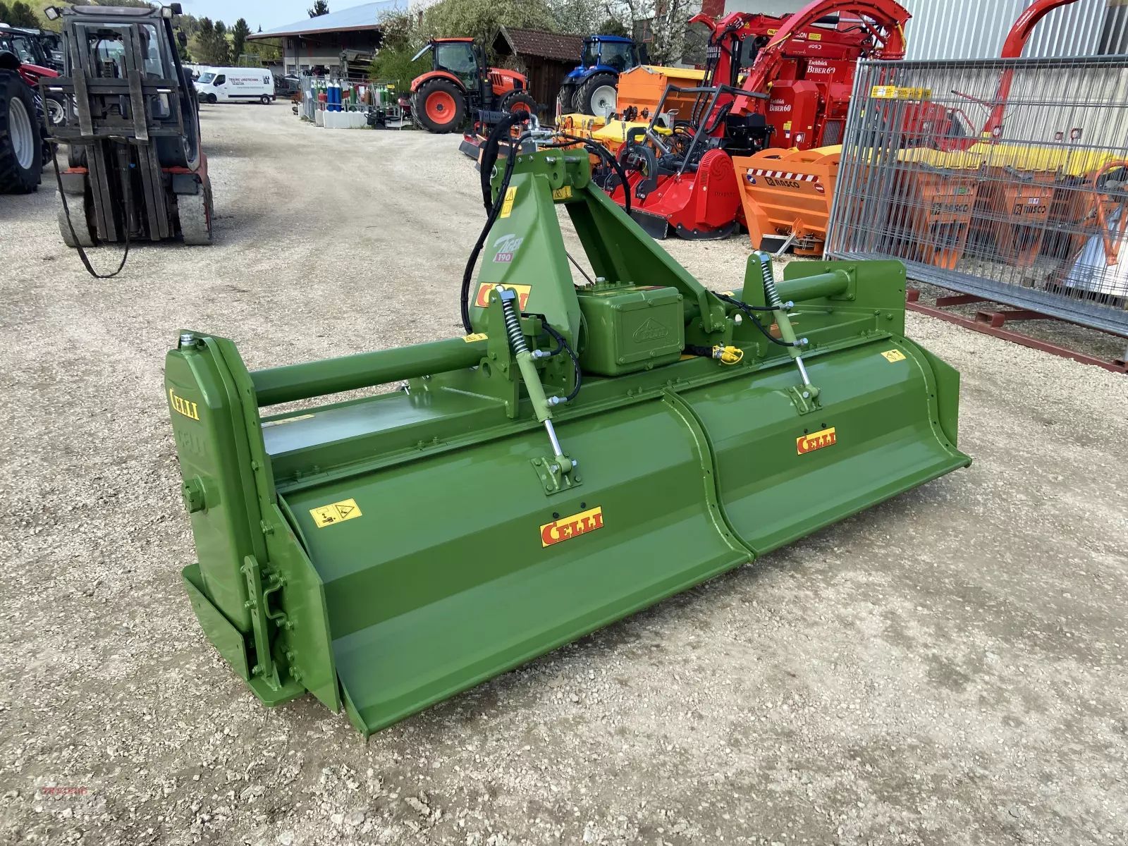 E-FARM: Celli tiger 190-280 - Borona - id H5M9QLK - Gyártási év: 2023 - Németország