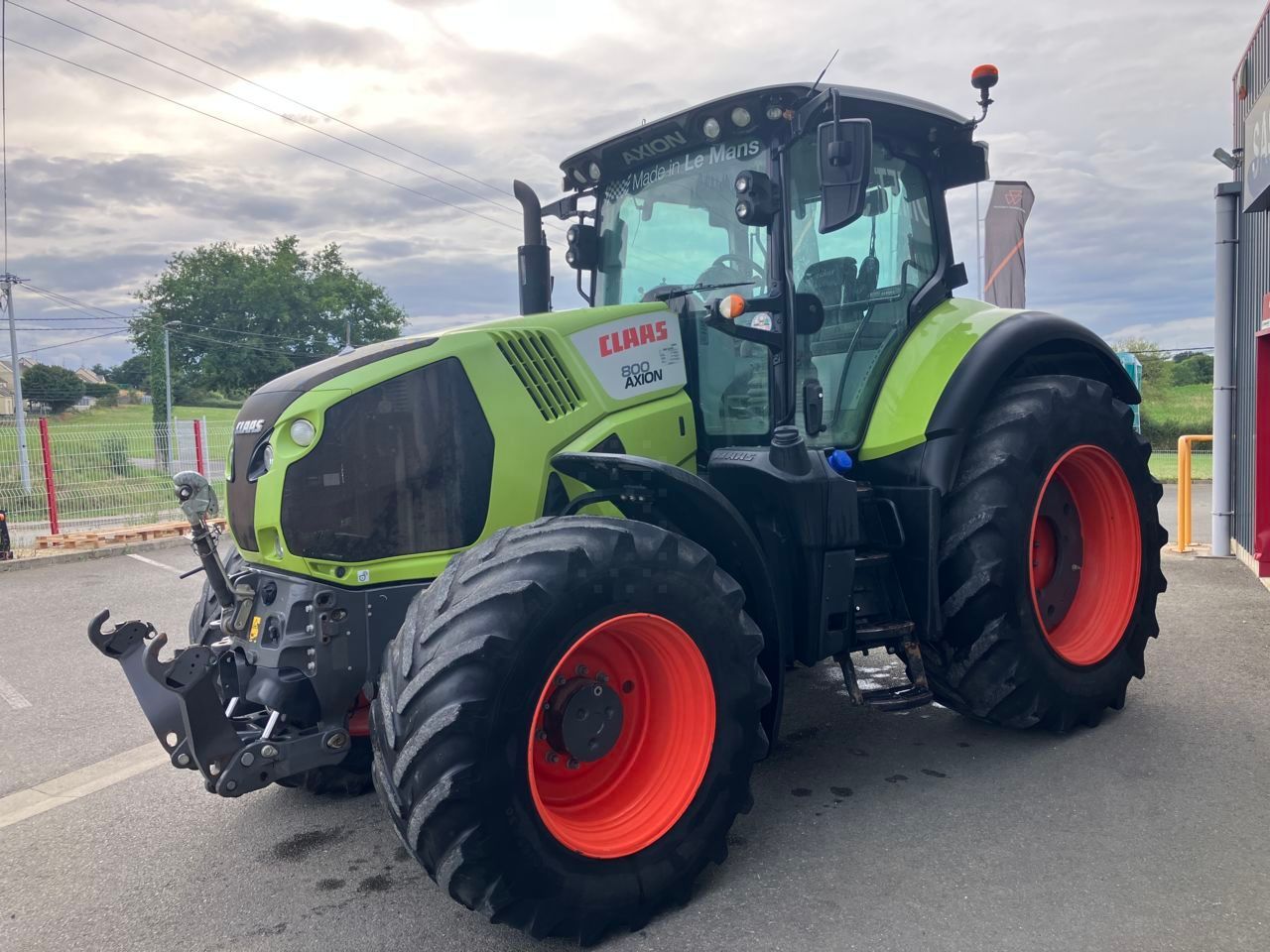E-FARM: Claas Axion 800 - Traktor - id WQT7QYS - 71 000 € - Rok produkcji: 2018 - Motogodziny: 4450,Moc silnika: 200,Francja