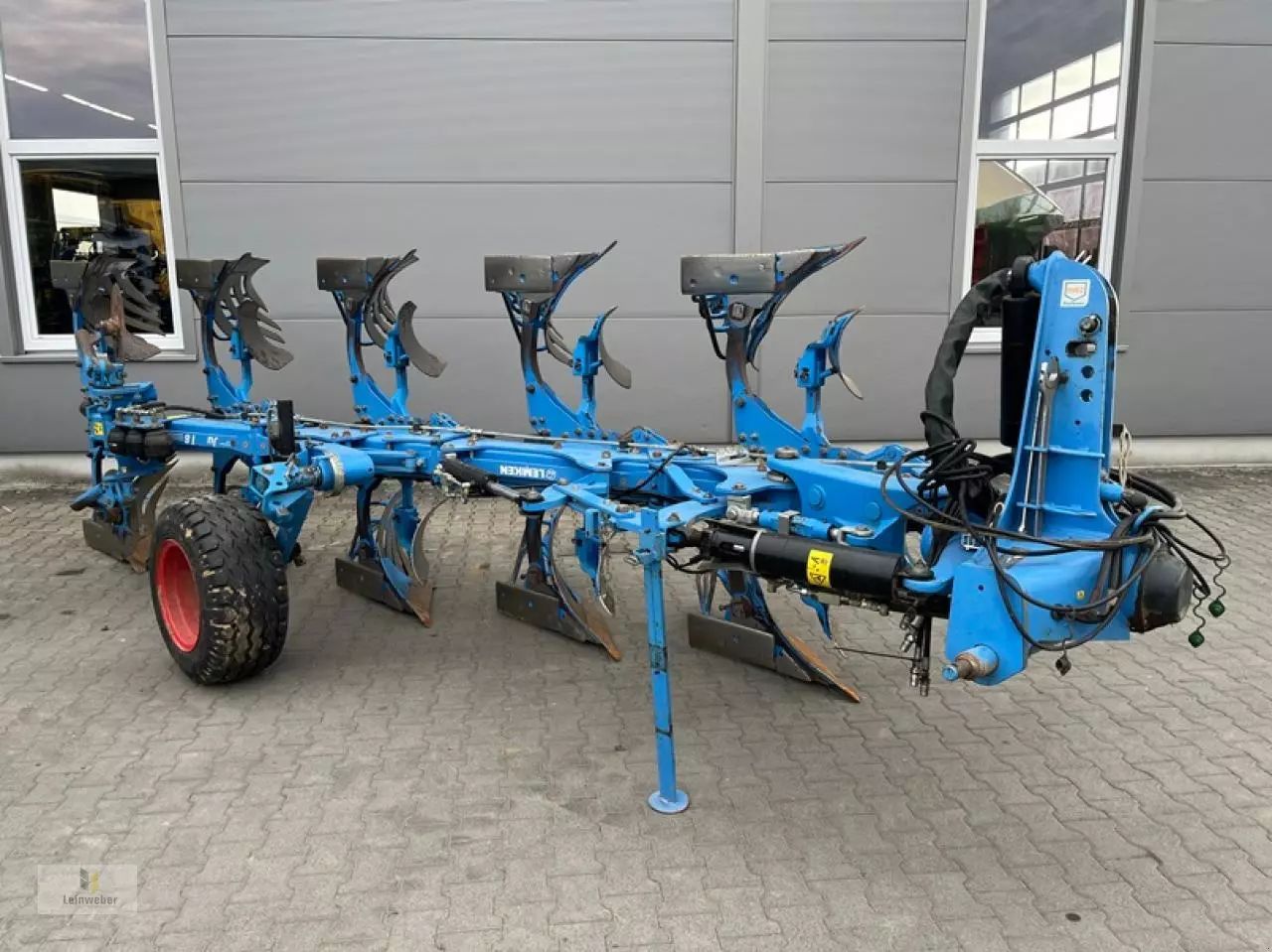 Lemken juwel 8 v t 5 l 100 Plough €18,500