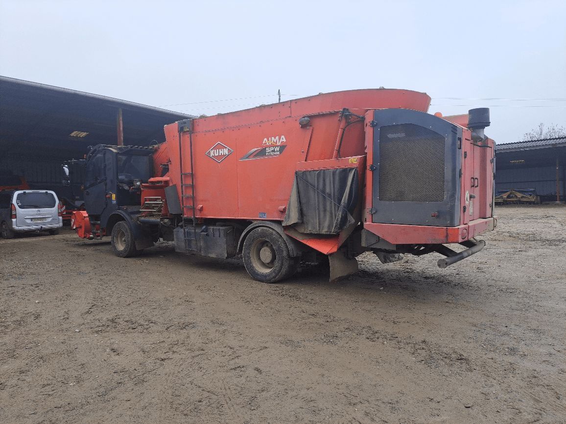 E-FARM: Kuhn spw22.2 cl - Futtermischwagen - id KNWFIUW - 45.000 € - Baujahr: 2018 - Frankreich