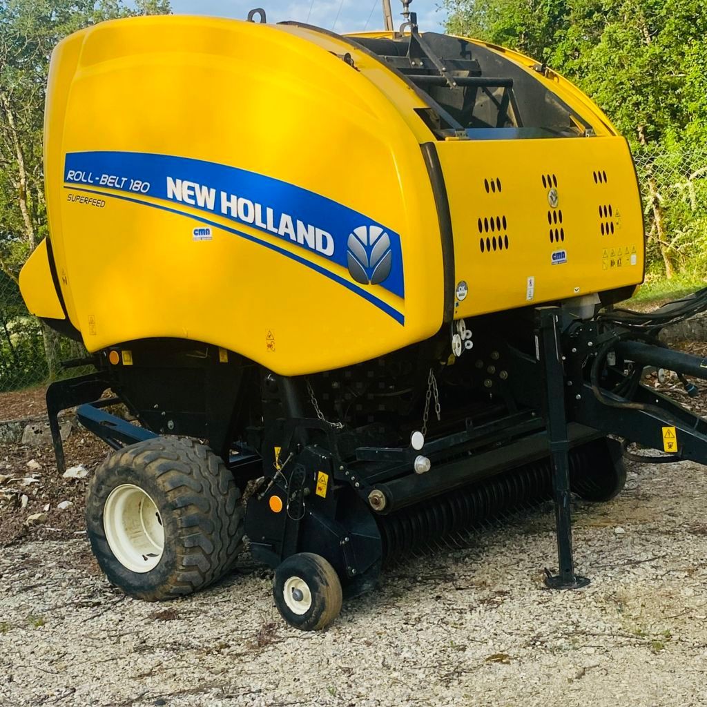 New Holland Roll Belt 180 Super Feed Baler €22,500
