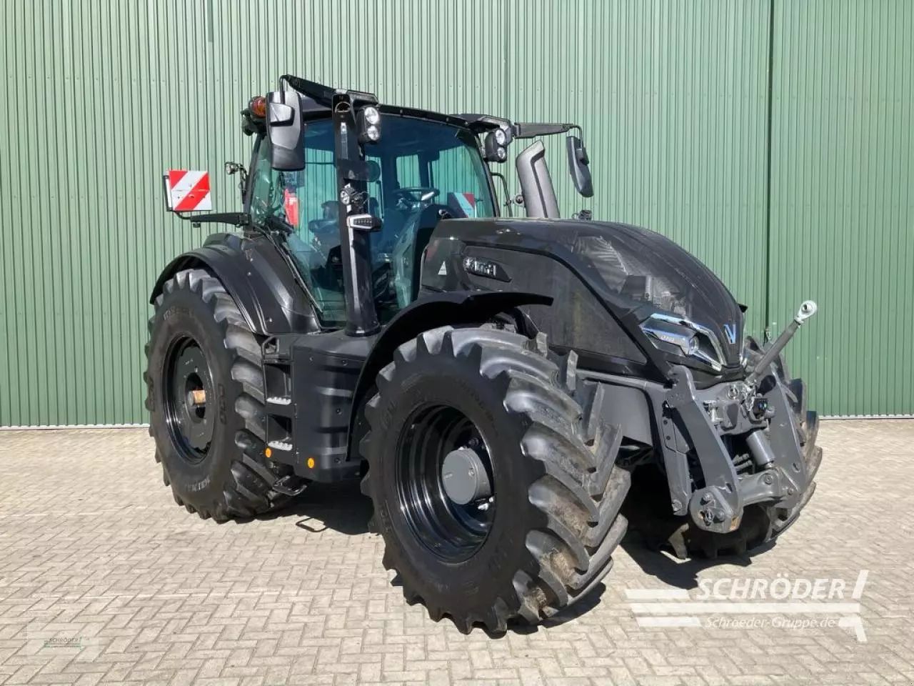 Valtra Q 305 Traktor 183.900 €