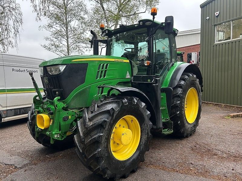 John Deere 6195 R Tractor €103,931