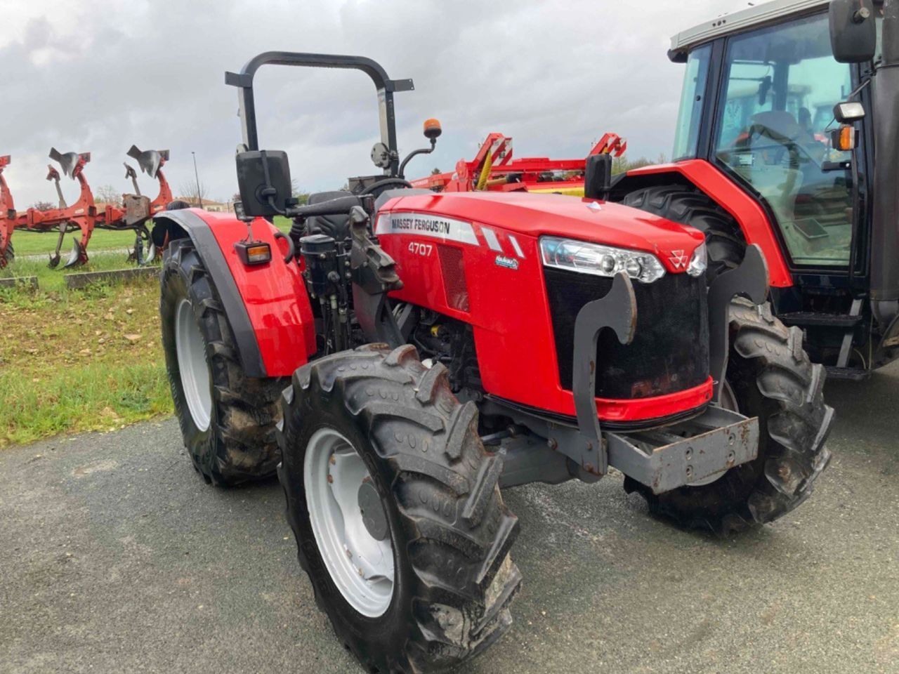 E-FARM: Massey Ferguson 4707 - Tracteur - id XP7NHCW - 29 900 € - Année: 2019 - Lecture du nombre d'heure: 4 300,Puissance du moteur (chevaux): 75,France