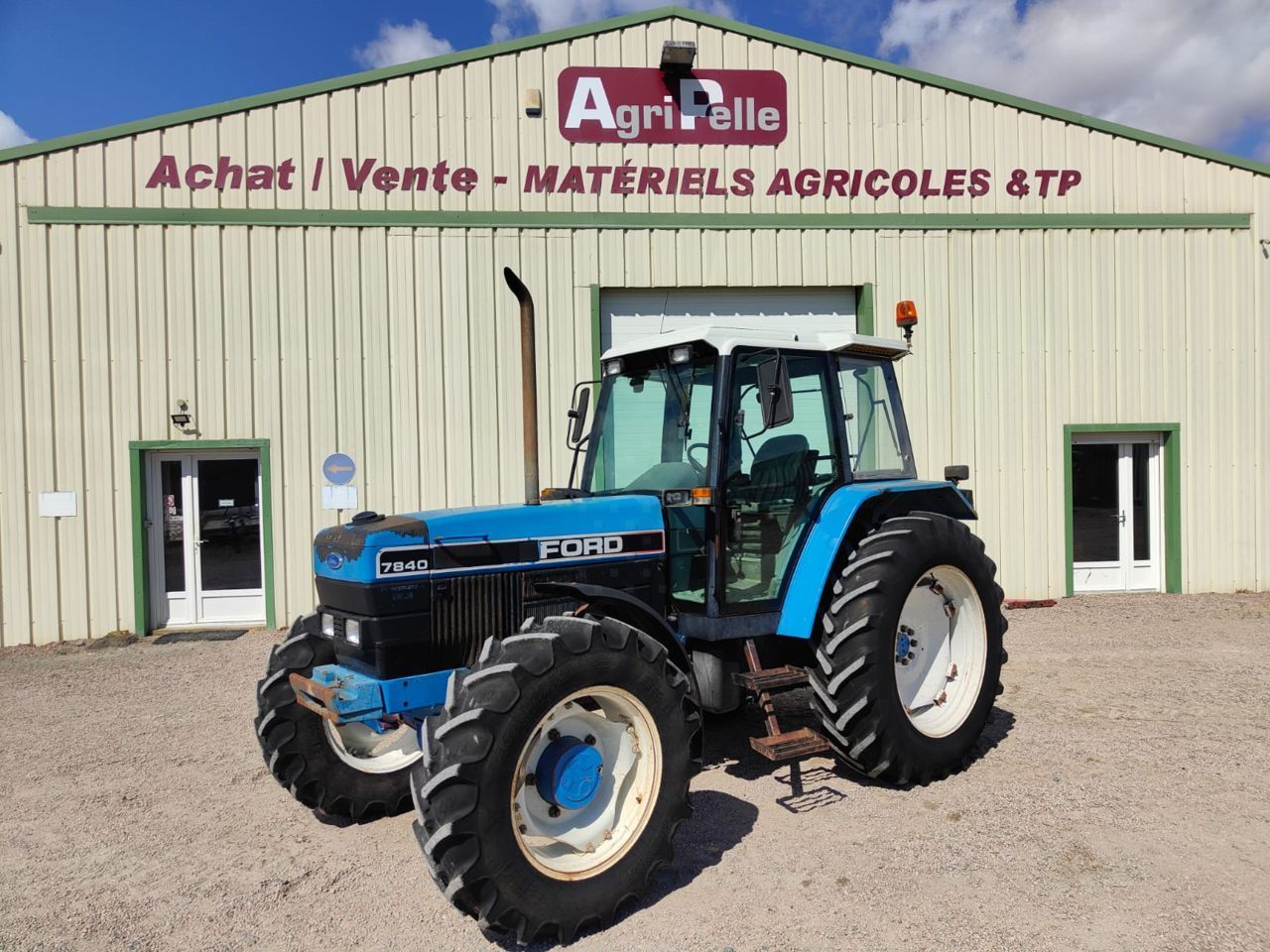 E-FARM: Ford 7840 - Tracteur - id TPA13UX - 16 000 € - Année: 1995 - Lecture du nombre d'heure: 6 288,Puissance du moteur (chevaux): 100,France