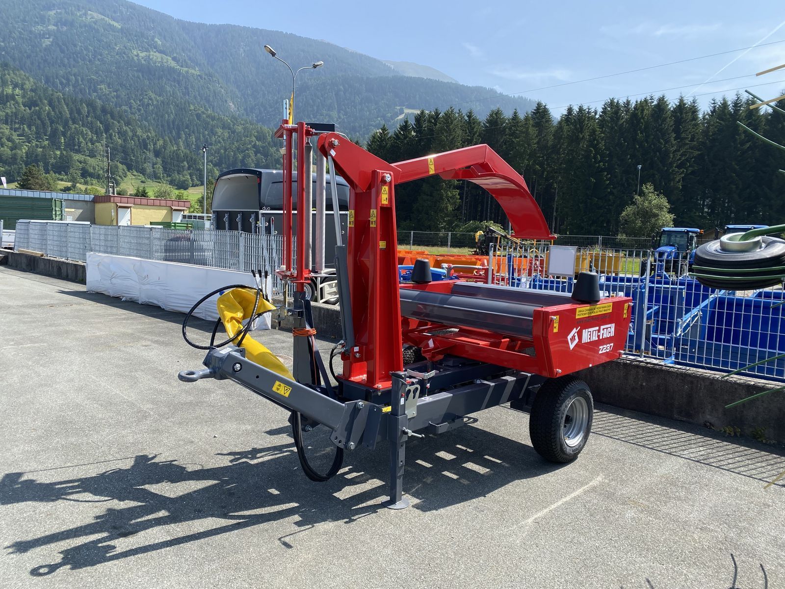 E-FARM: metal-fach z 237 gezogen - Owijarka - id 1QTMTF5 - 6325 € - Rok produkcji: 2025 - Austria