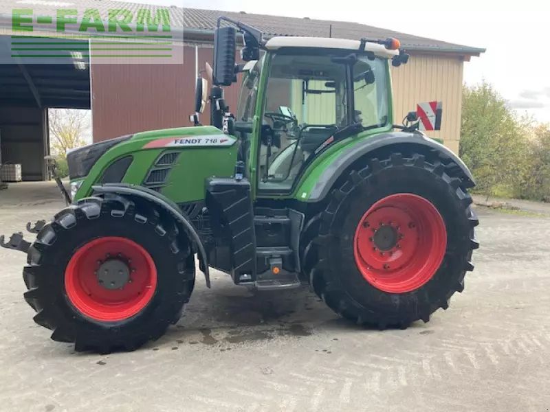 Fendt 724 Vario Profi Plus Trattore 105.000 €