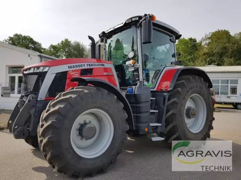 Massey Ferguson 8S.225 Traktor 149 900 €