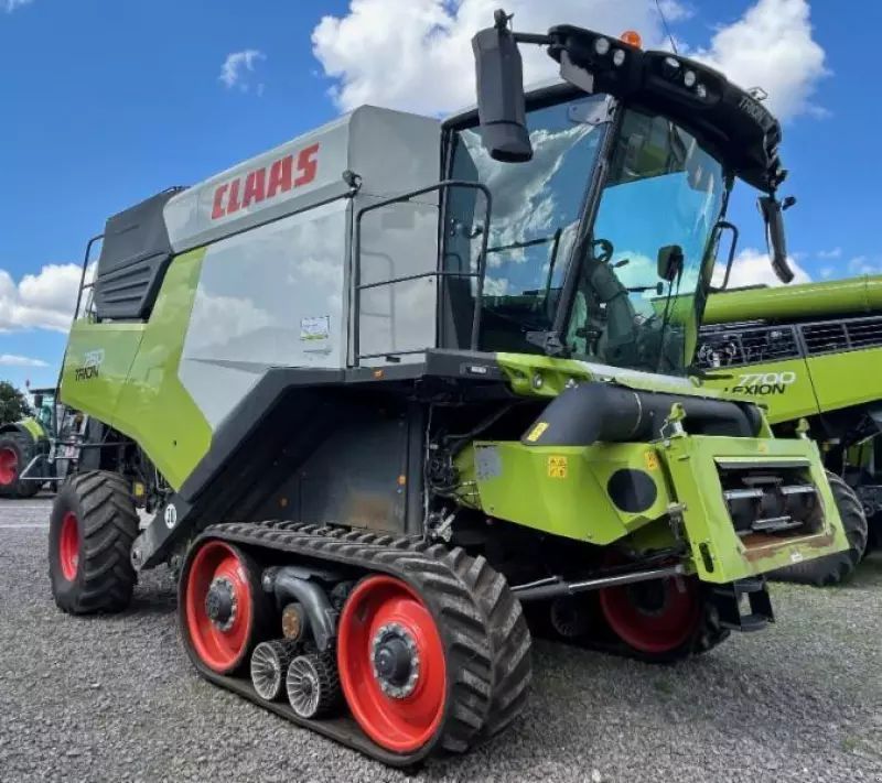E-FARM: Claas Trion 750 Terra Trac - Moissoneuse-batteuse - id N7DEUQQ - Année: 2022 - Lecture du nombre d'heure: 138,Puissance du moteur (chevaux): 408,Allemagne