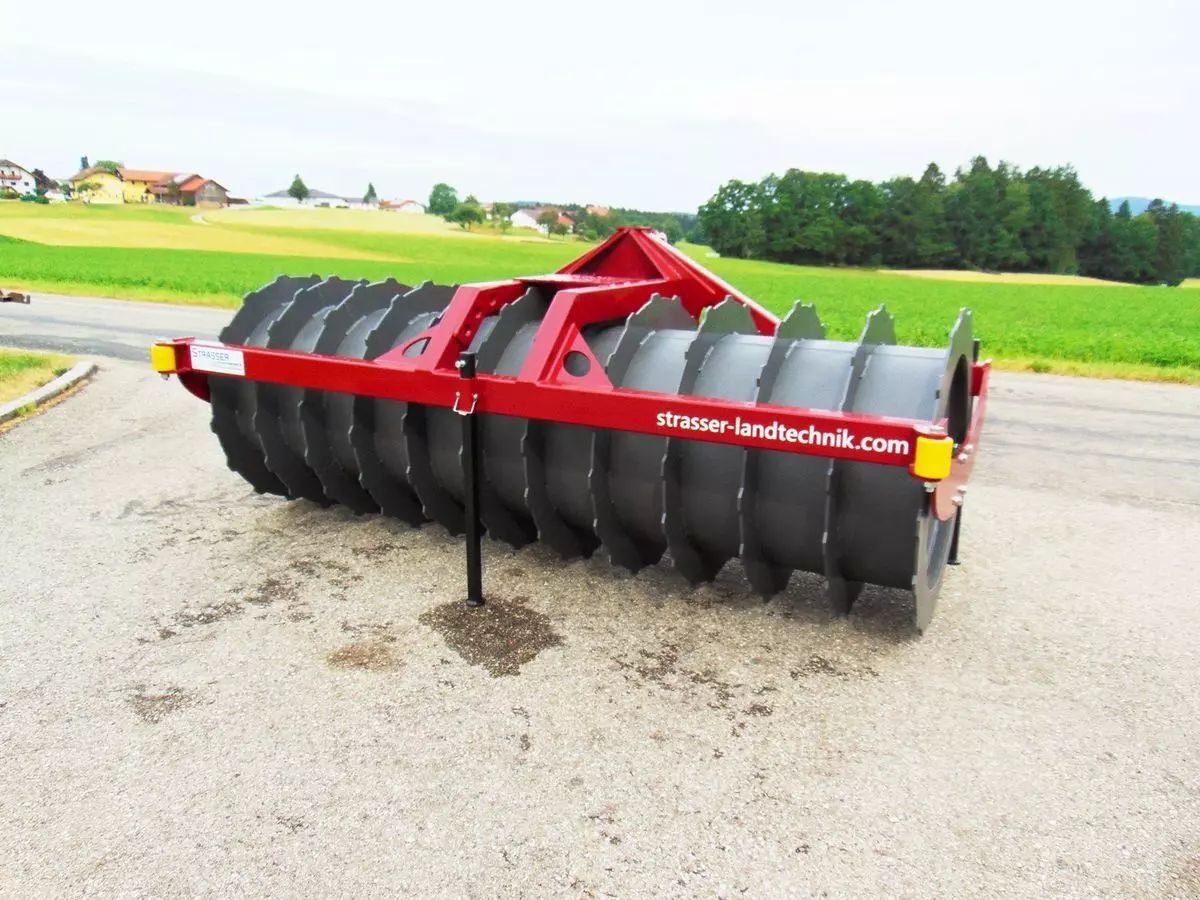 E-FARM: Duro silowalze verdichterwalze 2500 - Silage cutter and feeder - id MZE1EXF - €5,375 - Year of construction: 2023 - Austria